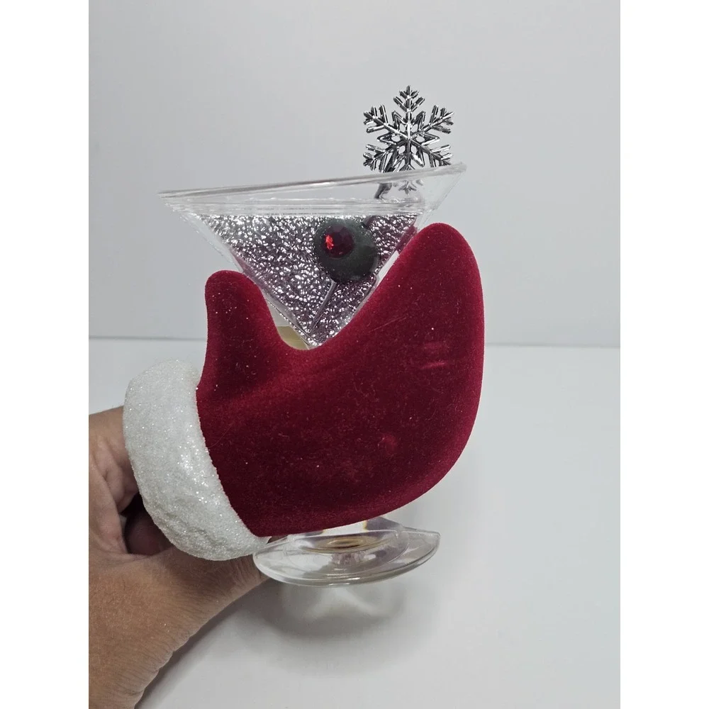 Bath & Body Works Holiday Santa Mitten Martini Wallflowers Fragrance Plug